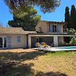 Dom wakacyjny Casa Flora Avec Piscine A 300m De La *