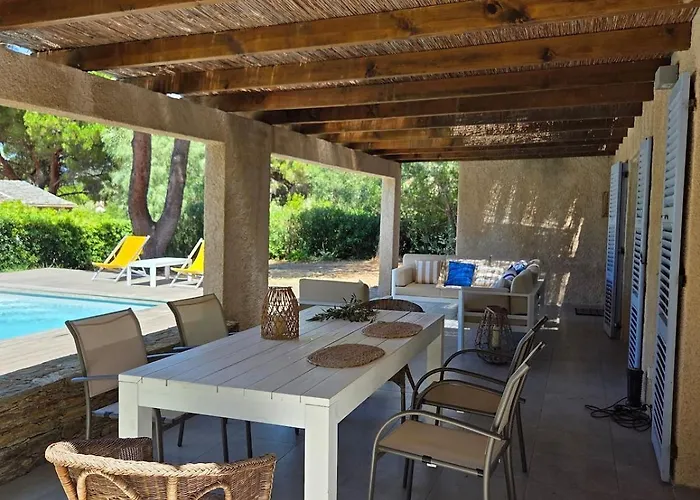 펜션 Casa Flora Avec Piscine A 300m De La *