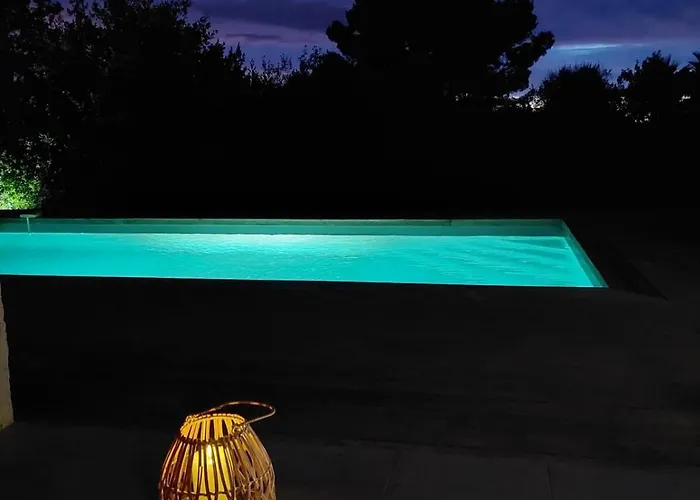 펜션 Casa Flora Avec Piscine A 300m De La 생플로랑