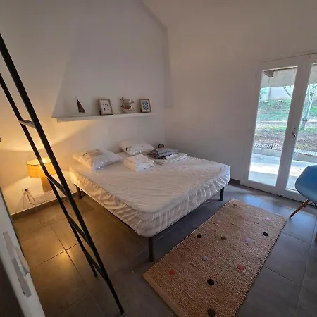 Holiday home Casa Flora Avec Piscine A 300m De La