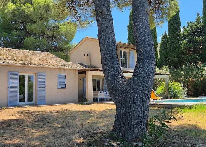 Сasa de vacaciones Casa Flora Avec Piscine A 300m De La